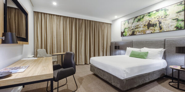 https://all.accor.com/9877